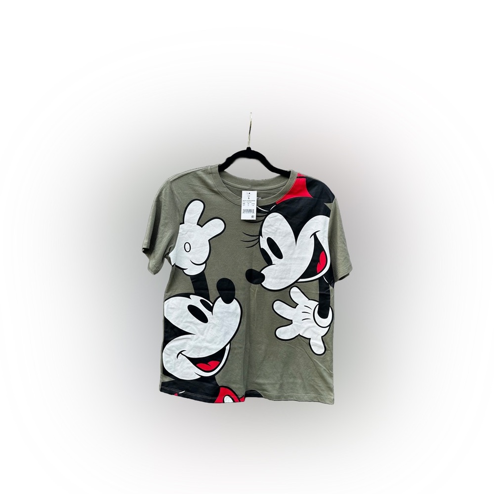 Disney Mickey and Minnie shirt